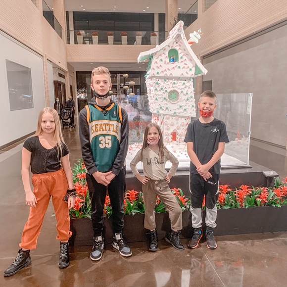 THE STOSICH FAMILY - Picture 9 of 14